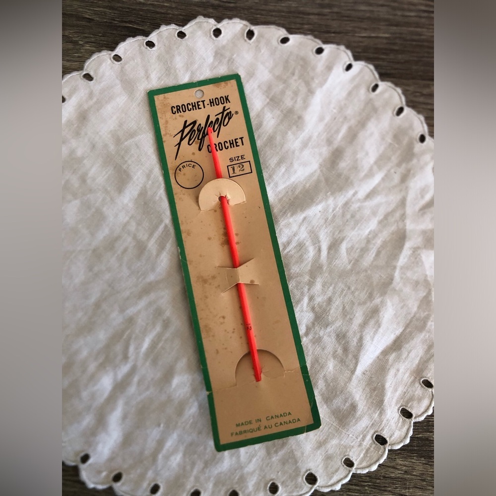 Vtg Perfecto Brand Crochet Hook Size 12